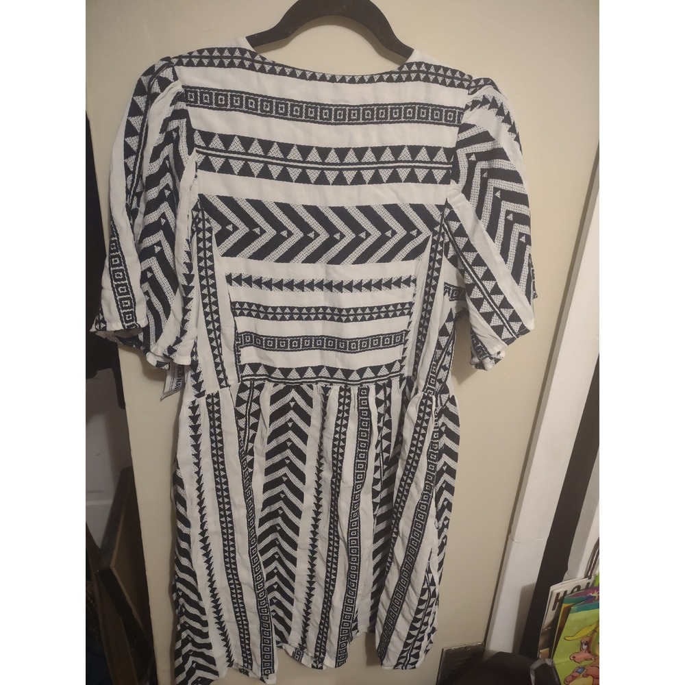 Old Navy SS Volume Jacquard Mini Dress Black White Geometric Tribal L - Picture 7 of 7